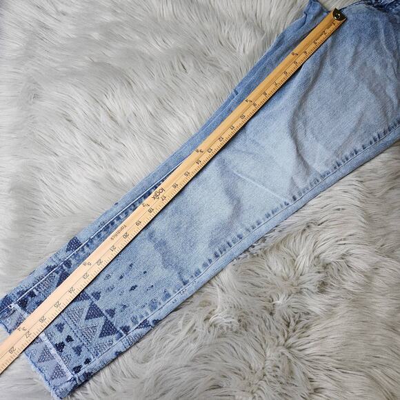 Womens Natural Reflections Vintage Reunion Embroidered Cropped Jeans Size 8 - Picture 10 of 11